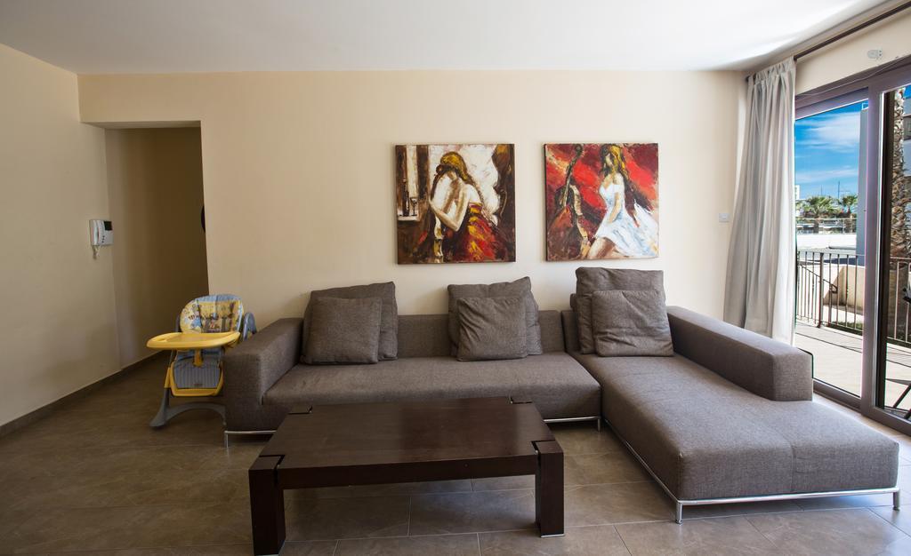Napiana Apartments Ayia Napa Bilik gambar