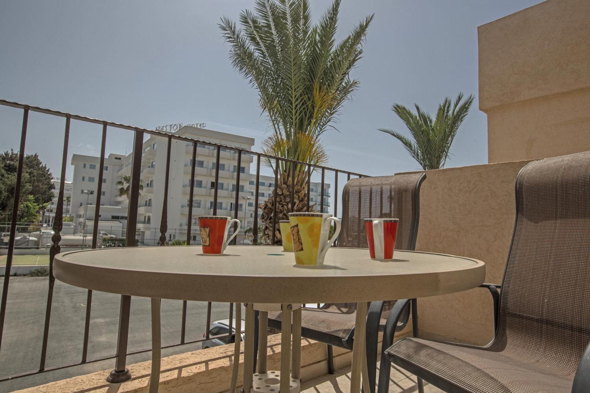 Napiana Apartments Ayia Napa Bilik gambar