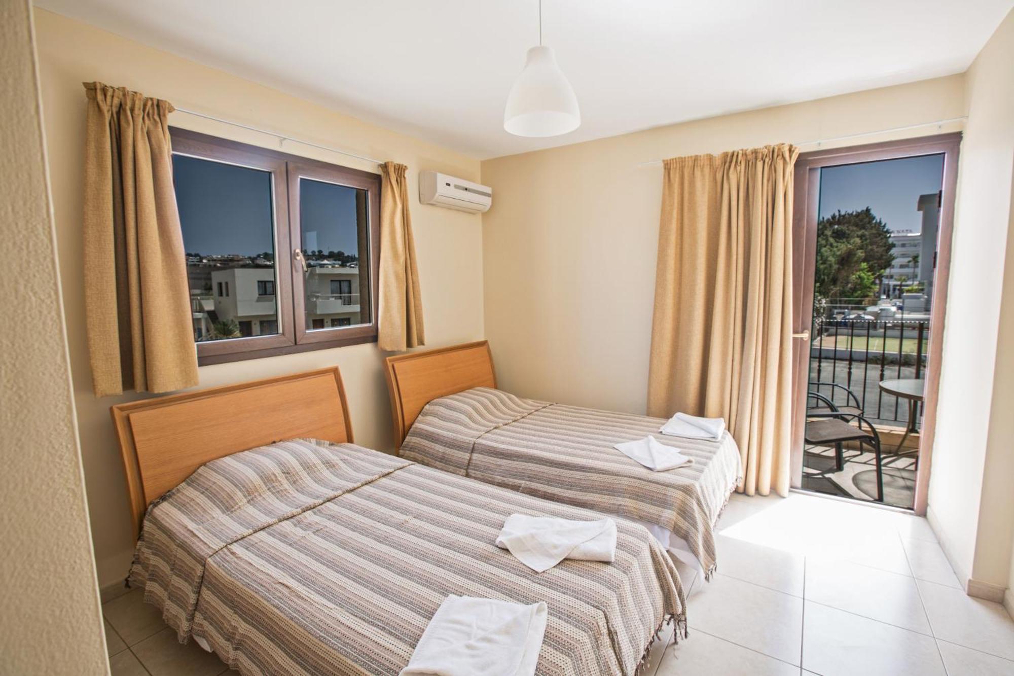 Napiana Apartments Ayia Napa Bilik gambar